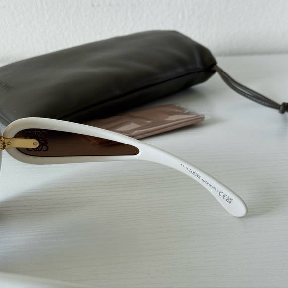 New! Loewe LW40132I 25G White Sunglasses with Gold Anagram Logo, Authentic main image 5